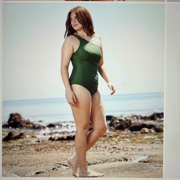 Summersalt Sidestroke one-piece swimsuit in Olive - Picture 2 of 7